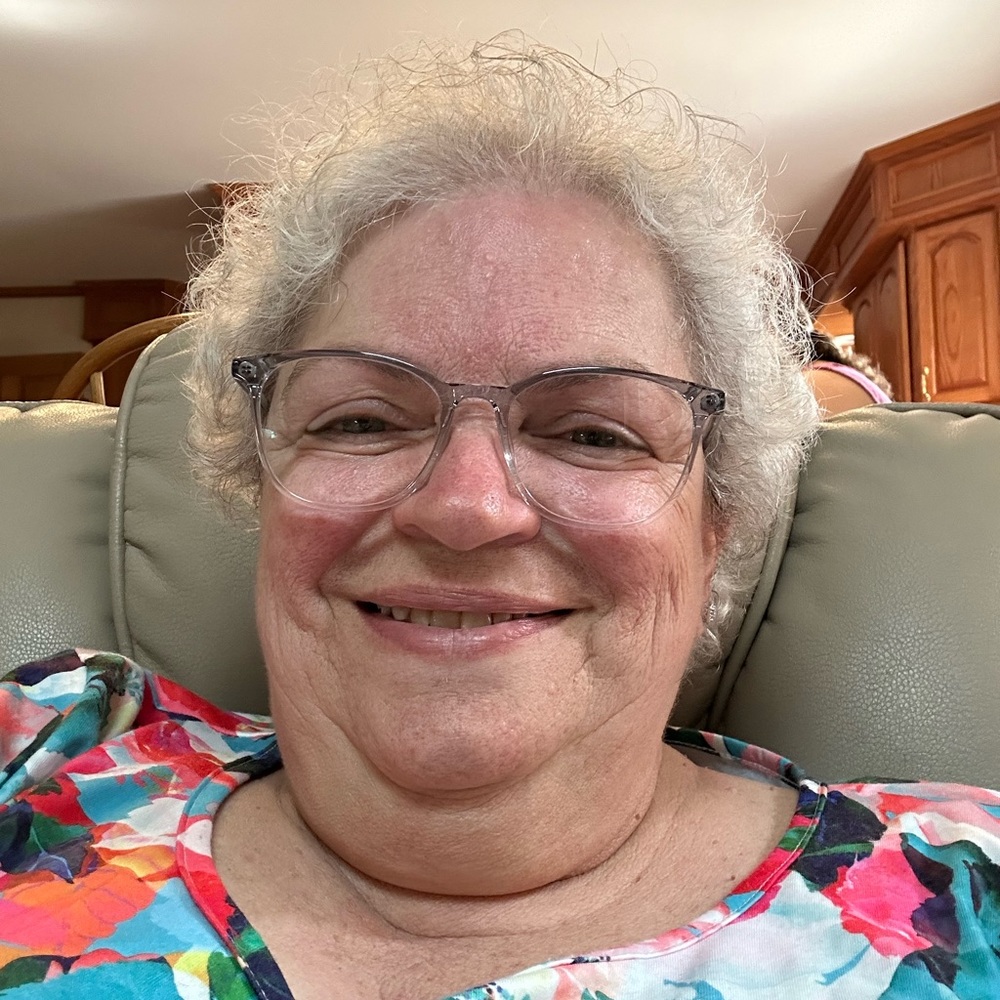 Meet your Posher, Julie